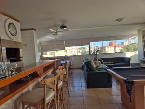 Image 2 - 879993