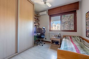 Image 14 - 879993