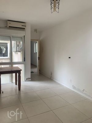 Image 3 - 879994