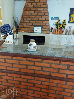 Image 19 - 879995