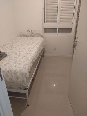 Image 9 - 879997