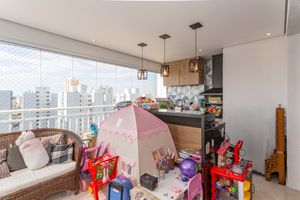 Image 4 - 880037