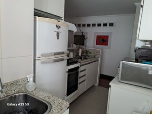Image 8 - 880045