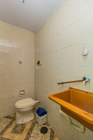Image 12 - 880046
