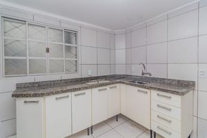 Image 22 - 880050