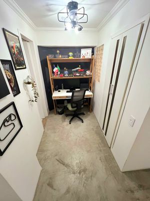 Image 20 - 880056