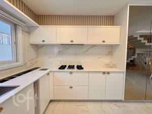 Image 9 - 880058