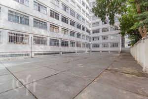 Image 34 - 880090