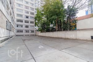 Image 33 - 880090