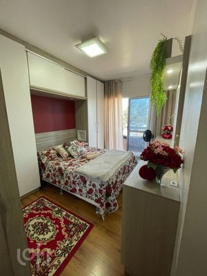 Image 11 - 880091