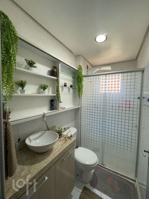 Image 19 - 880091