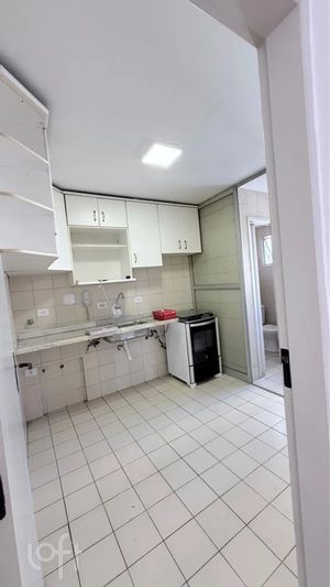 Image 3 - 880092