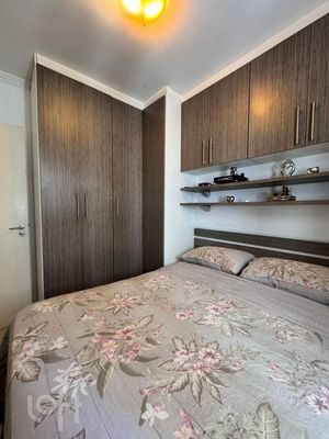Image 16 - 880093