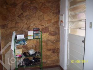 Image 8 - 880094