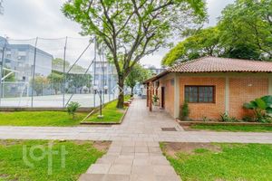 Image 10 - 880096