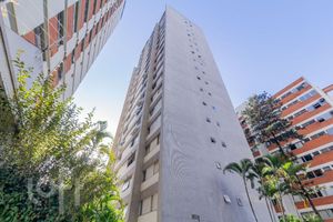 Image 41 - 880111