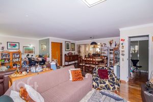 Image 1 - 880111