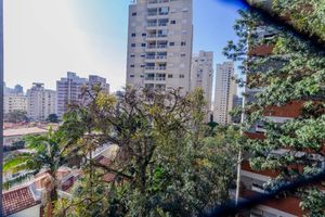 Image 7 - 880111