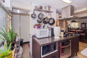 Image 29 - 880111