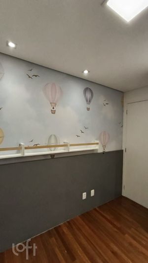 Image 13 - 880116