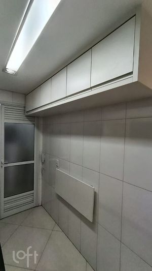 Image 8 - 880116