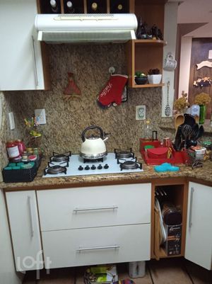 Image 7 - 880136