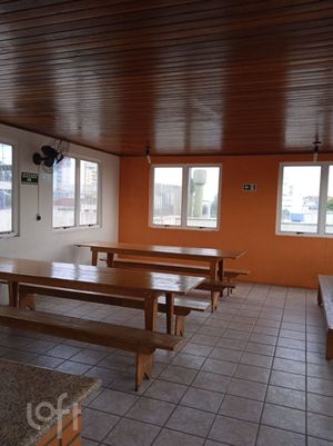 Image 16 - 880136