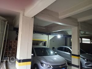Image 1 - 880136