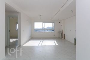 Image 35 - 880137