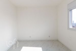Image 7 - 880137