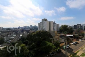 Image 5 - 880137