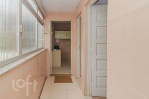 Image 6 - 880138