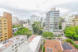 Image 11 - 880138