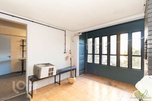 Image 11 - 880141