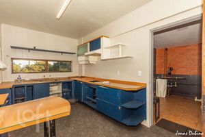 Image 6 - 880141
