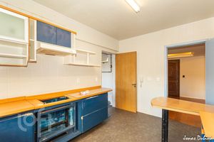 Image 9 - 880141