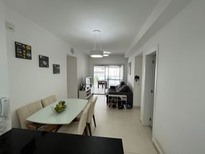 Image 9 - 880145
