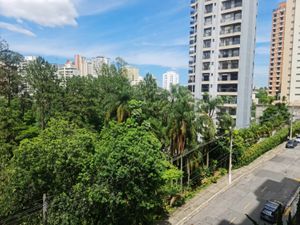 Image 1 - 880149