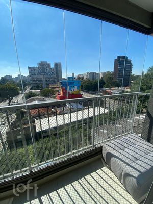 Image 10 - 880150