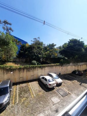 Image 19 - 880151