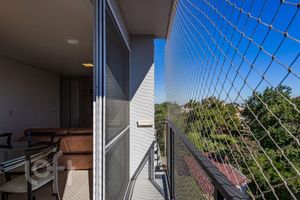 Image 8 - 880155