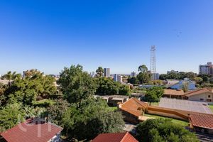 Image 6 - 880155