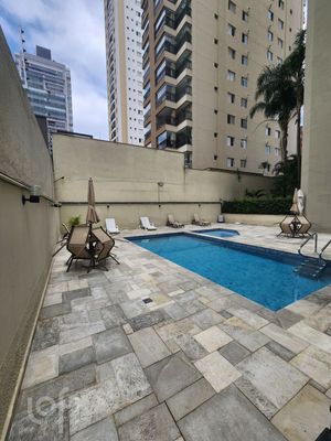 Image 16 - 880158