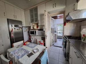 Image 7 - 880172