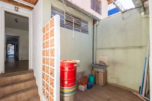 Image 8 - 880173