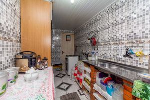 Image 10 - 880189