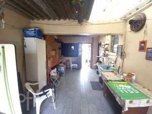 Image 12 - 880190