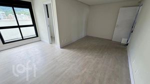 Image 10 - 880193