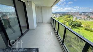 Image 17 - 880193