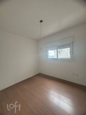 Image 11 - 880197